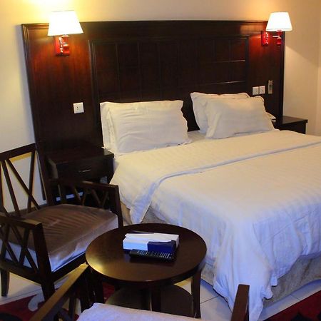 Al Harira Al Motamaiza Furnished Apartment Jiddah Esterno foto