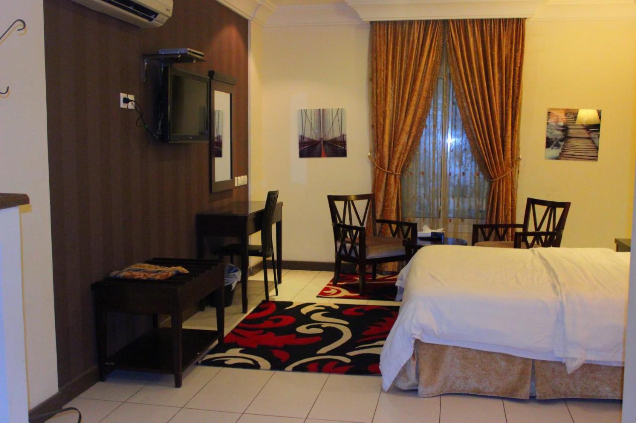 Al Harira Al Motamaiza Furnished Apartment Jiddah Esterno foto